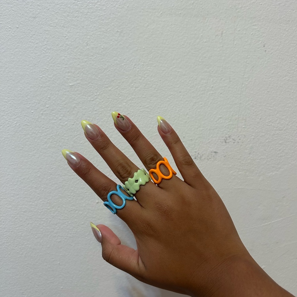 bundle of mon cher moi rings 🎀🧚‍♀️🍒